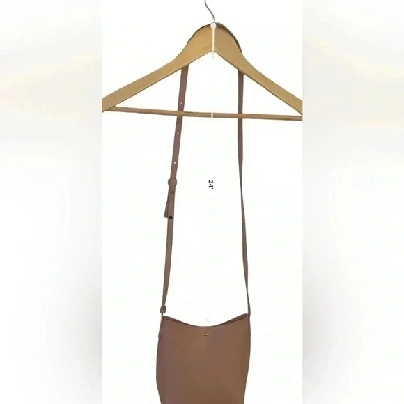 Samara bucket bag adjustable strap vegan leather pink - Picture 5 of 9